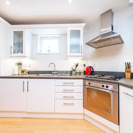 Pass The Keys Delightful Apartment Close To River In Se16 Londres Exterior foto