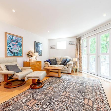 Pass The Keys Delightful Apartment Close To River In Se16 Londres Exterior foto