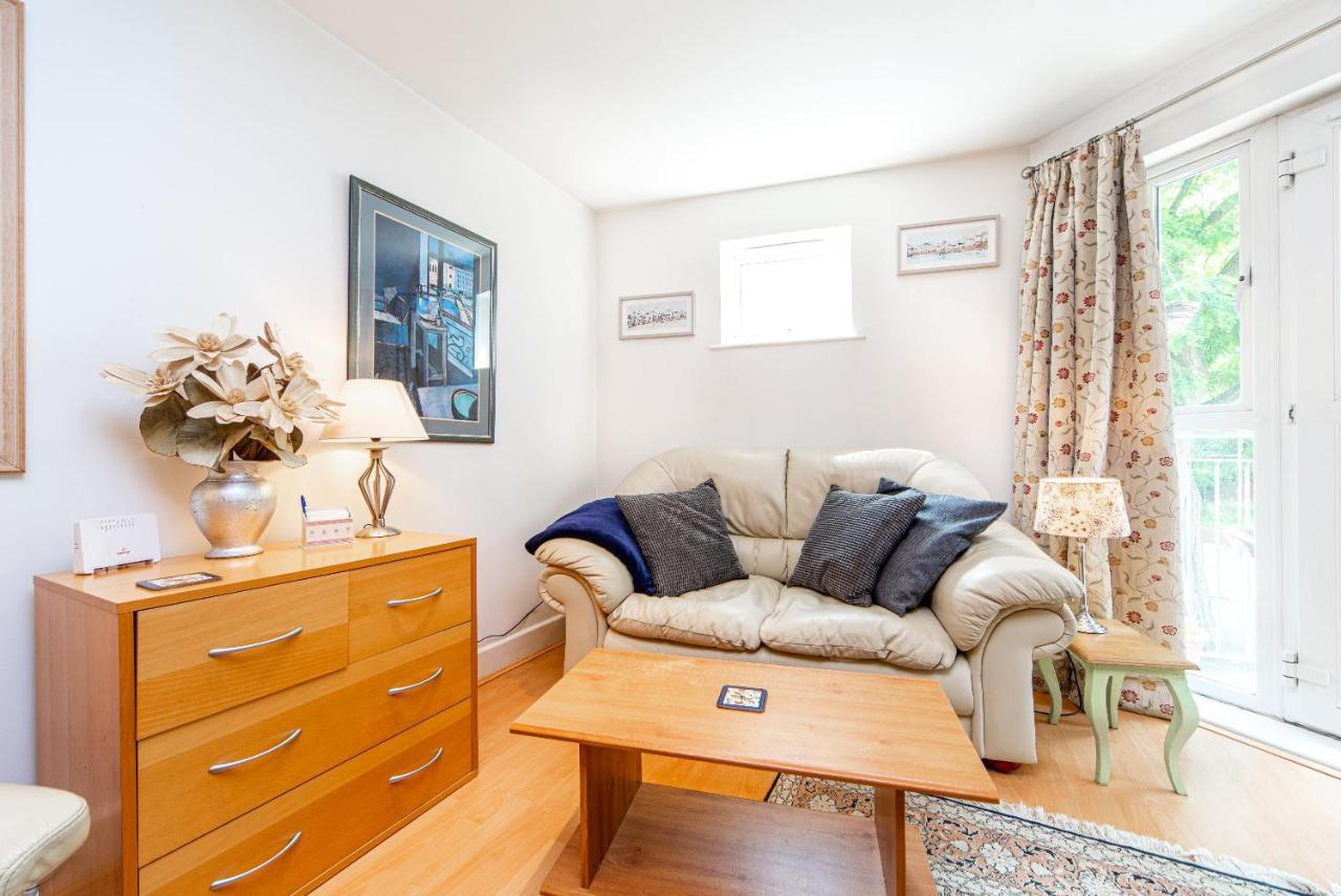Pass The Keys Delightful Apartment Close To River In Se16 Londres Exterior foto