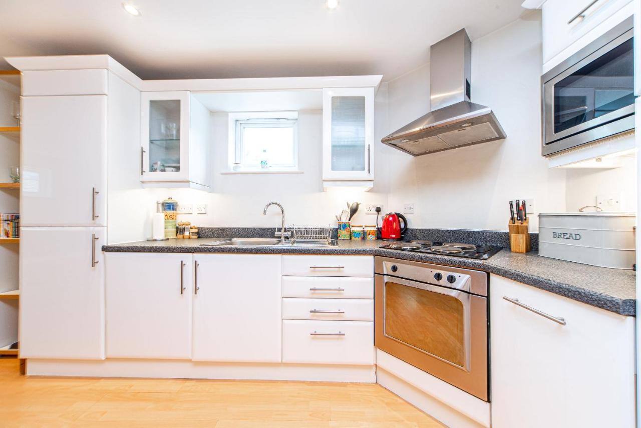 Pass The Keys Delightful Apartment Close To River In Se16 Londres Exterior foto