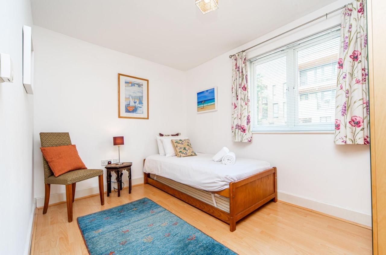 Pass The Keys Delightful Apartment Close To River In Se16 Londres Exterior foto
